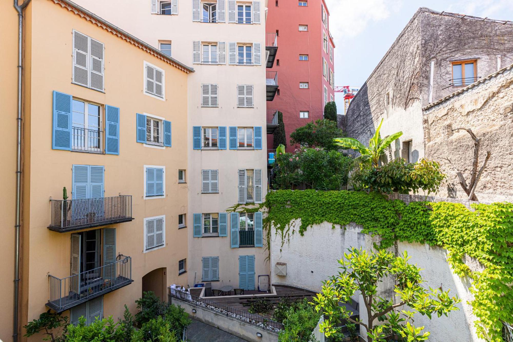 2 Bdrs & Parking In The Old Town ! Διαμέρισμα Νίκαια Εξωτερικό φωτογραφία