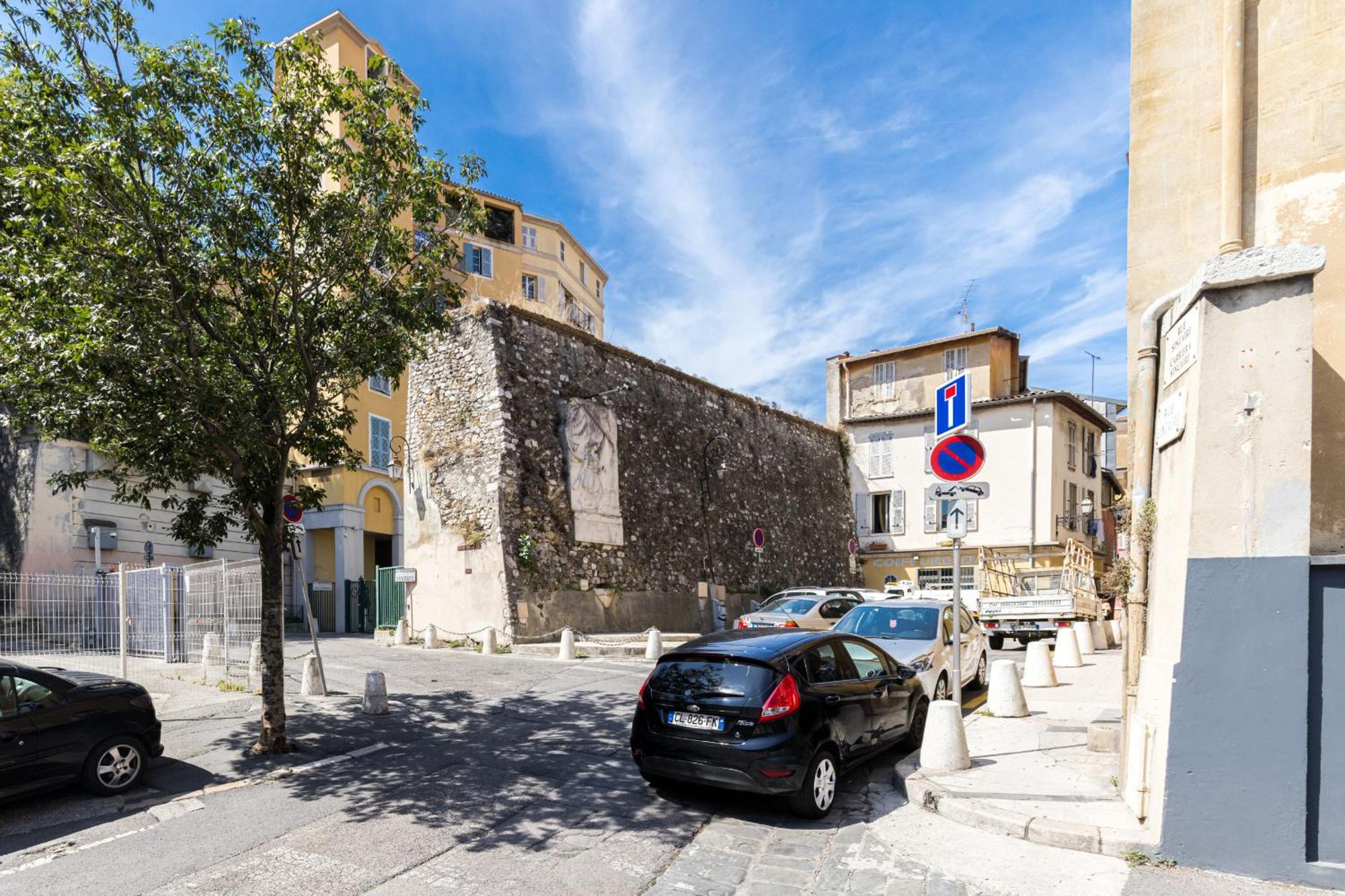 2 Bdrs & Parking In The Old Town ! Διαμέρισμα Νίκαια Εξωτερικό φωτογραφία